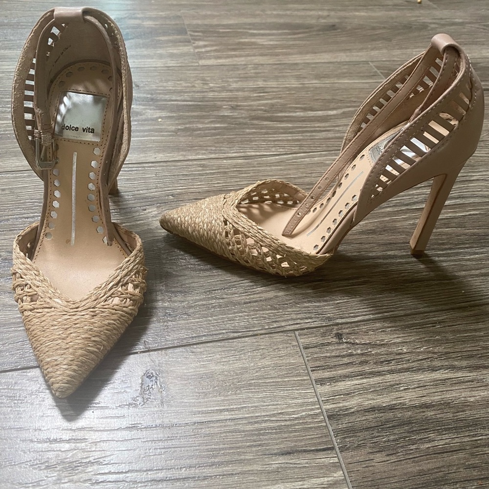 Dolce Vita pumps- so cute for fall